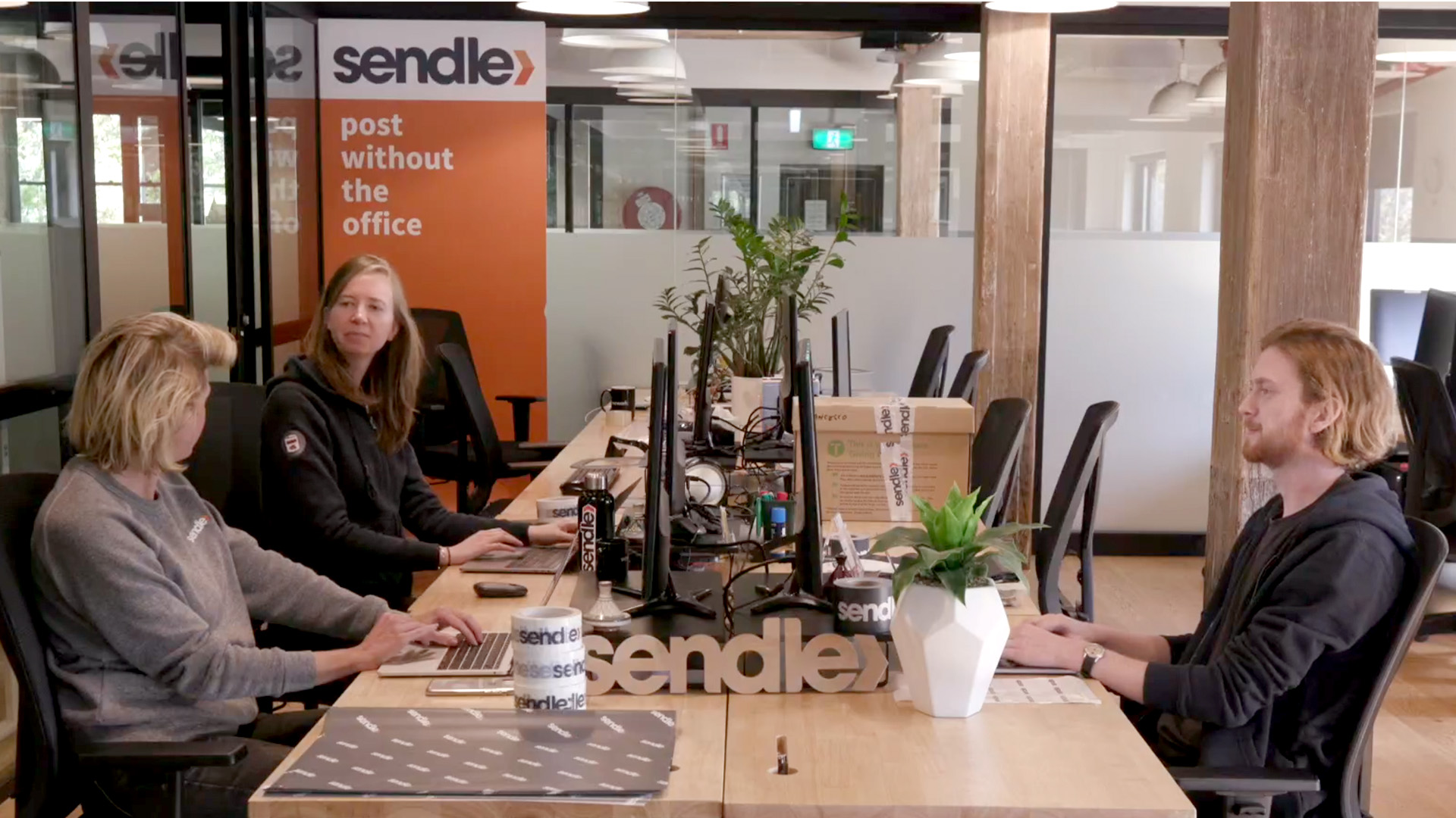 Sendle B-roll of Sendle workplace in Sydney, Australia and the United States